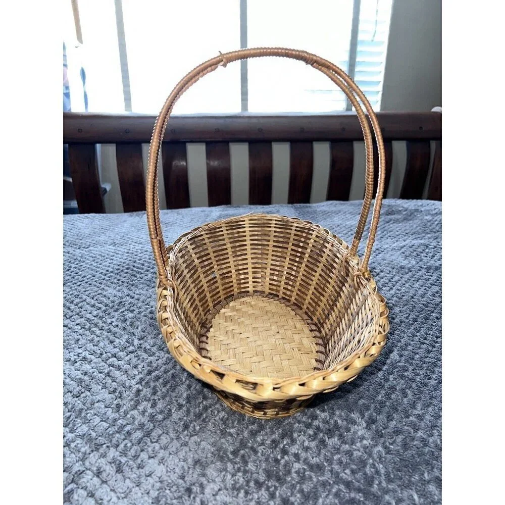 Vintage Wicker 15